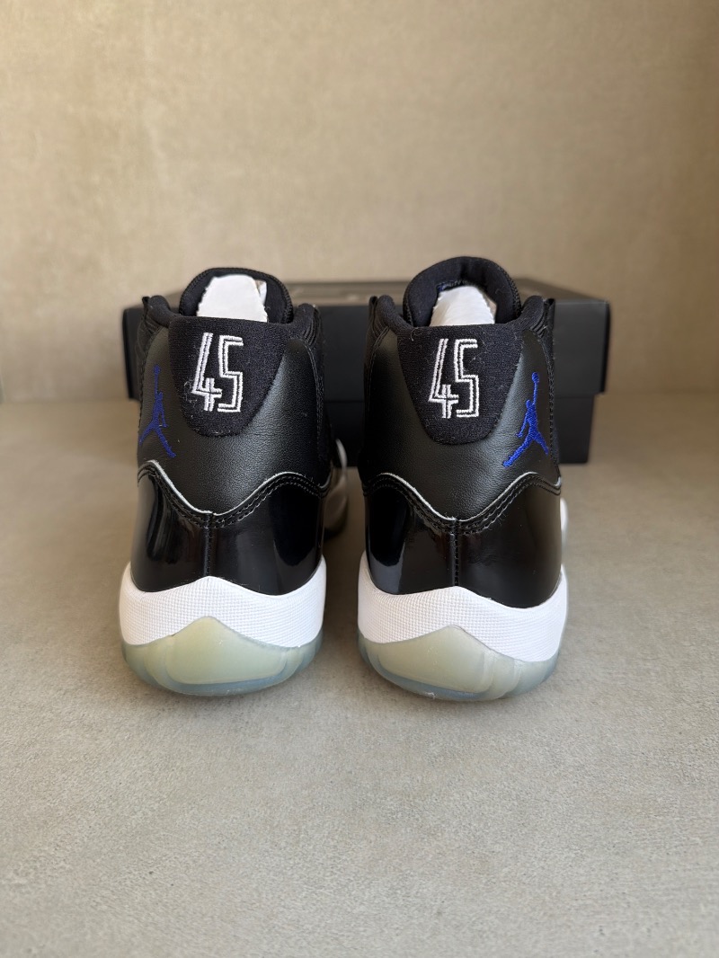 Foto 4 de Air Jordan 11 Space Jam — 38, Usado