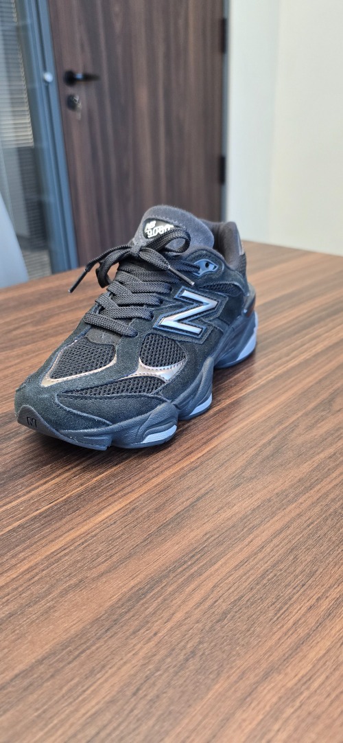 New Balance 9060 Black Copper — 36, Usado