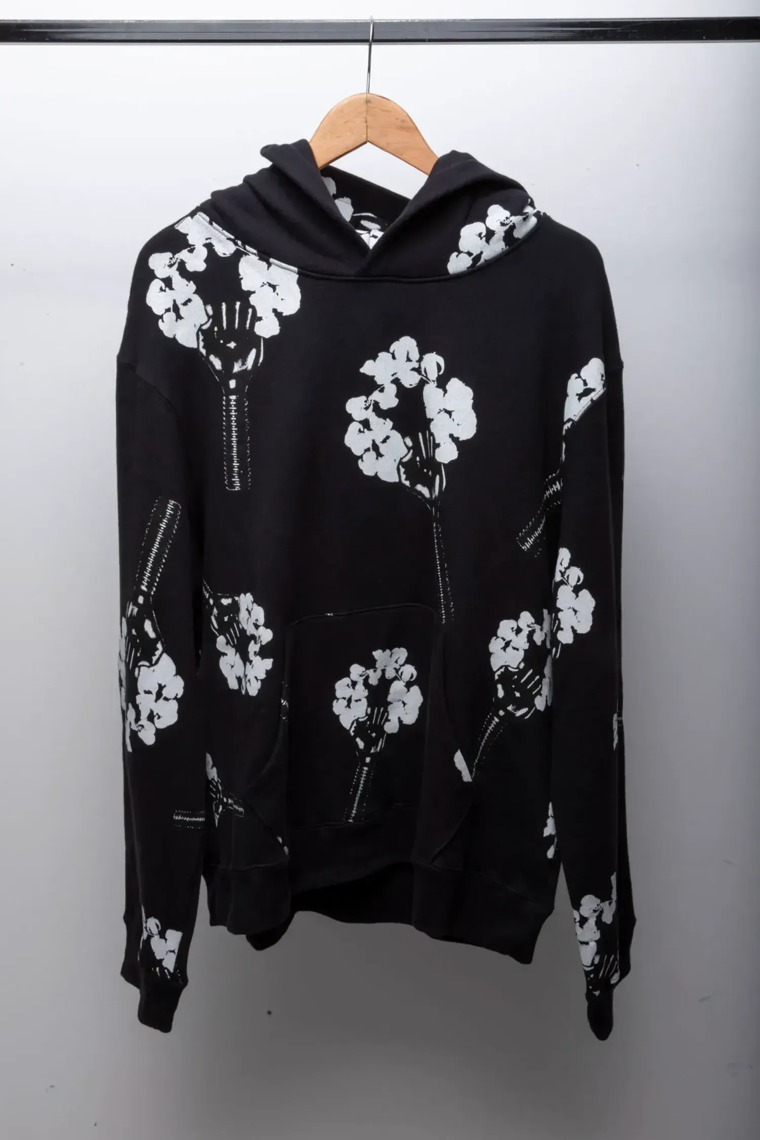 Moletom Denim Tears Hardies Tears Fist Wreath Black — G, Novo