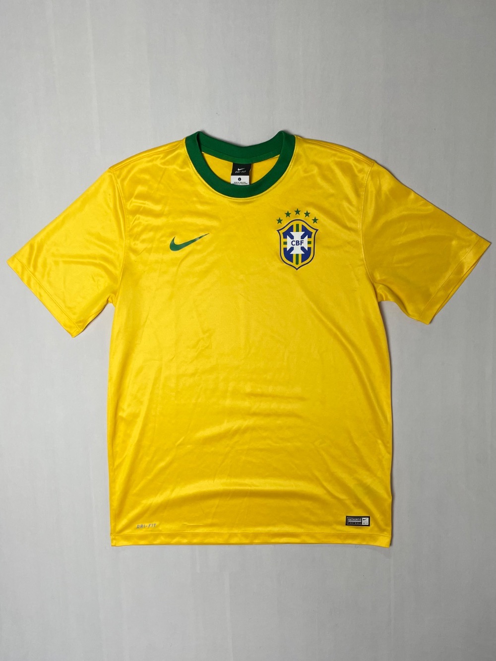Camiseta Nike Brasil 2014 Jogador Yellow — G, Usado