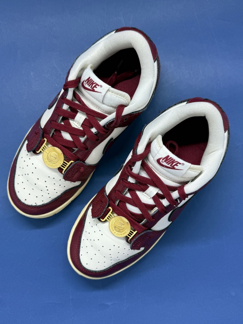 Foto 2 de Nike Dunk Low SE Just Do It Team Red — 36, Usado