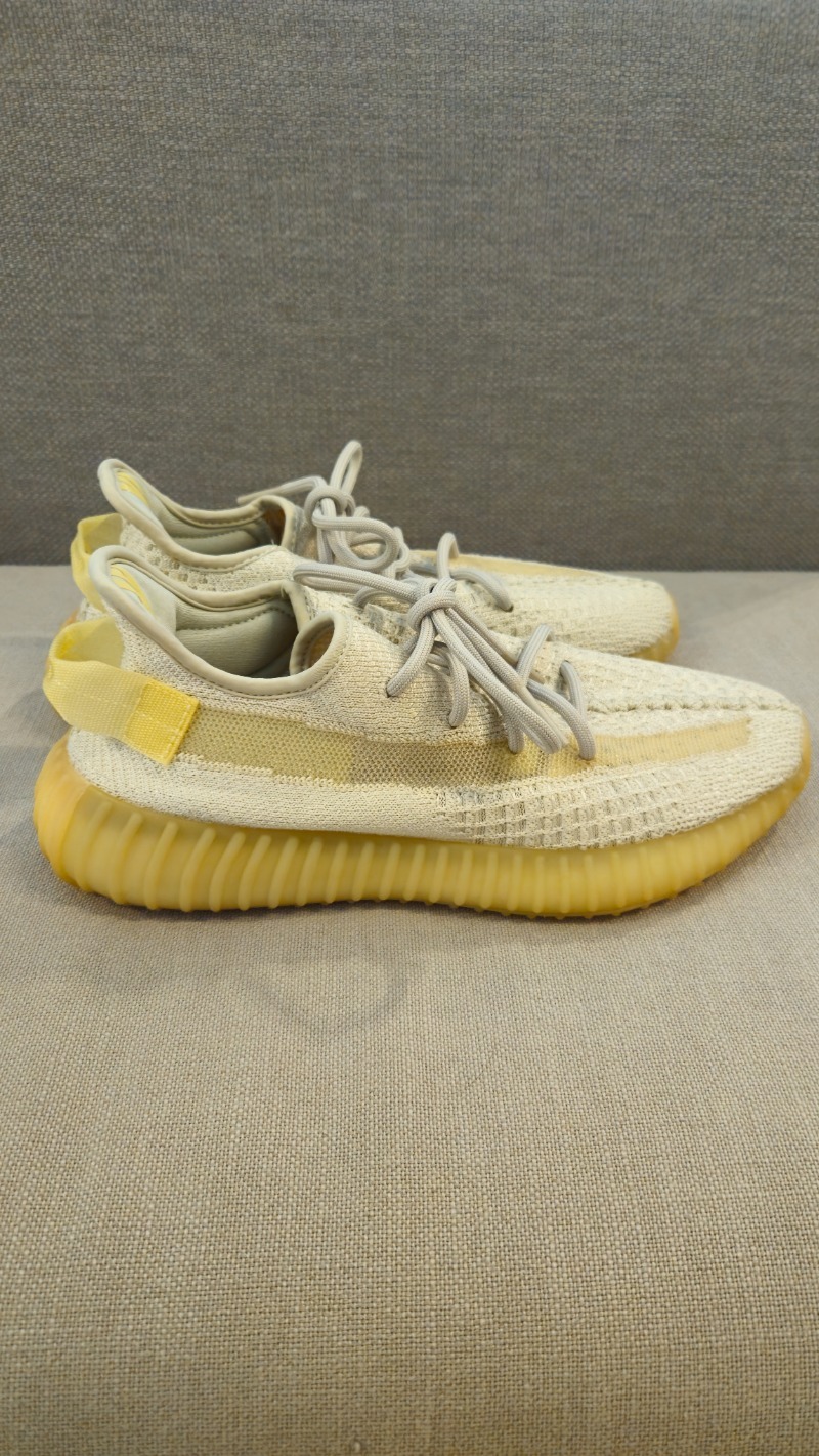 Foto 2 de Yeezy Boost 350 v2 Light — 40, Usado