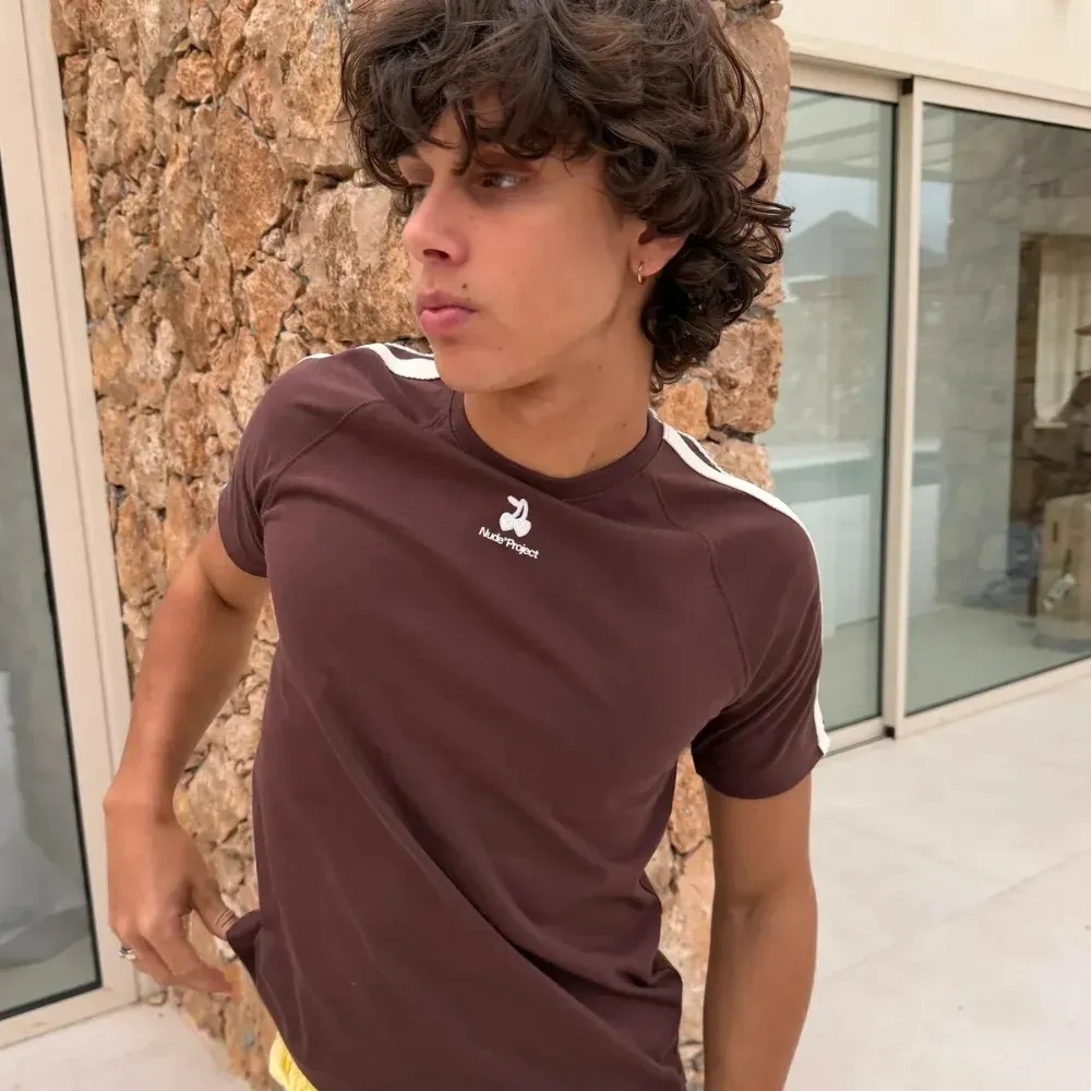Camiseta Nude Project Cherry Logo Slim Tee Brown — PP / P / M / G / XG, Novo