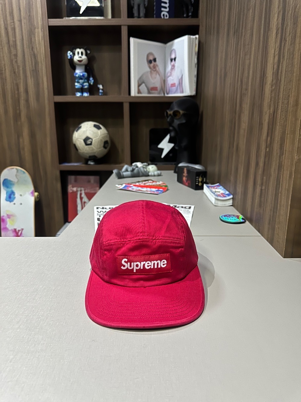 Boné Supreme Washed Chino Twill Camp Red FW26-W1 — Único, Novo