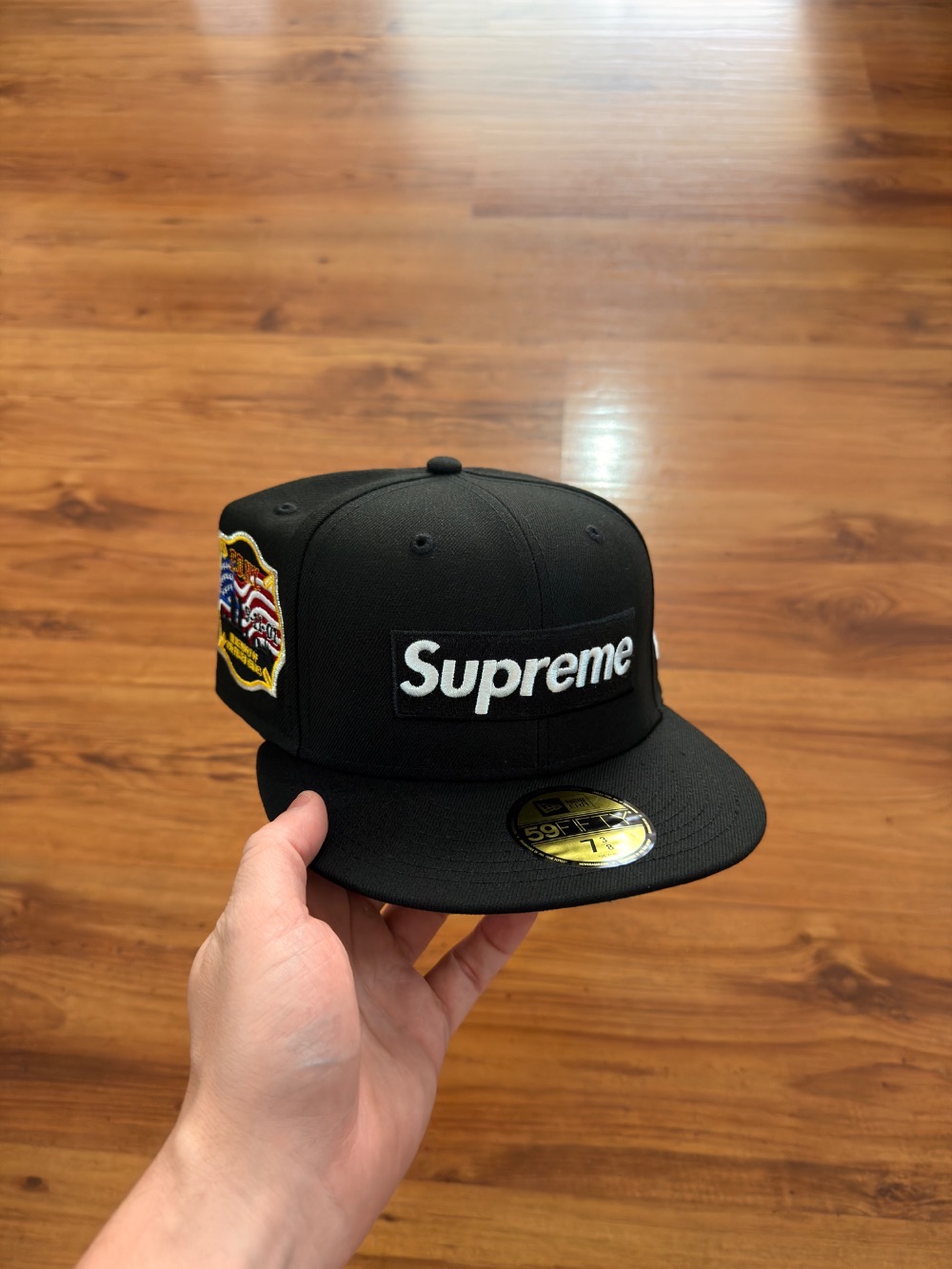 FDNY x New Era x Supreme Boné Box Logo Black FW26-W1 — 7-3/8, Novo