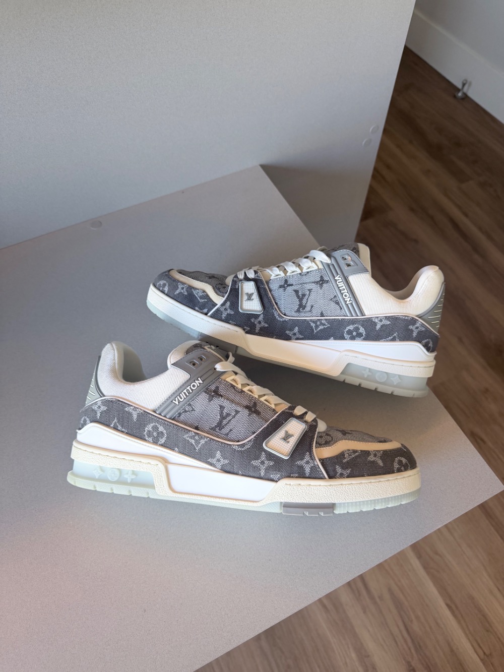 Louis Vuitton LV Trainer Jeans Monogram Blue — 43, Usado