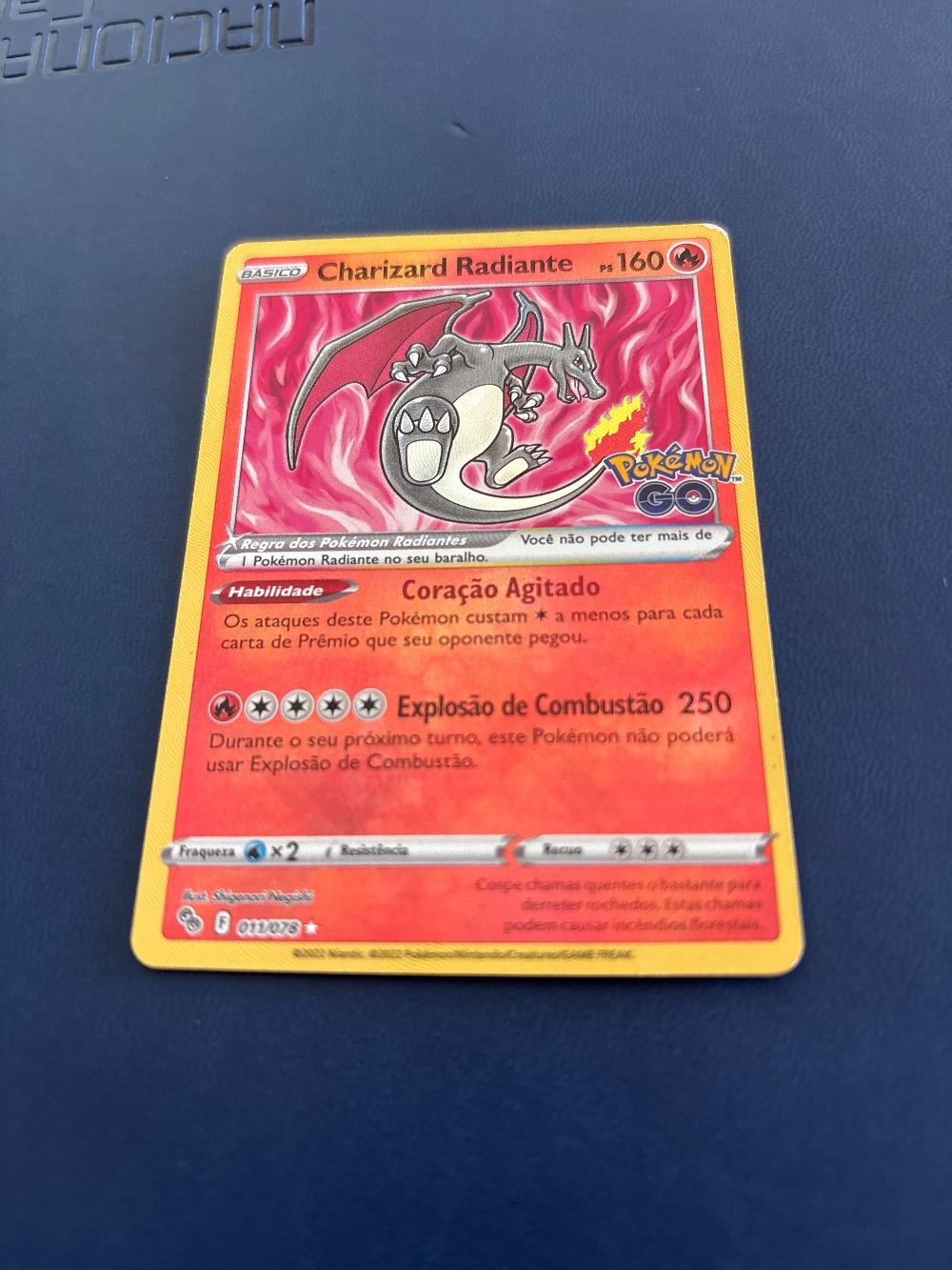 Charizard Radiante (11/78) Pokémon GO Pokémon TCG — Lightly Played, Usado