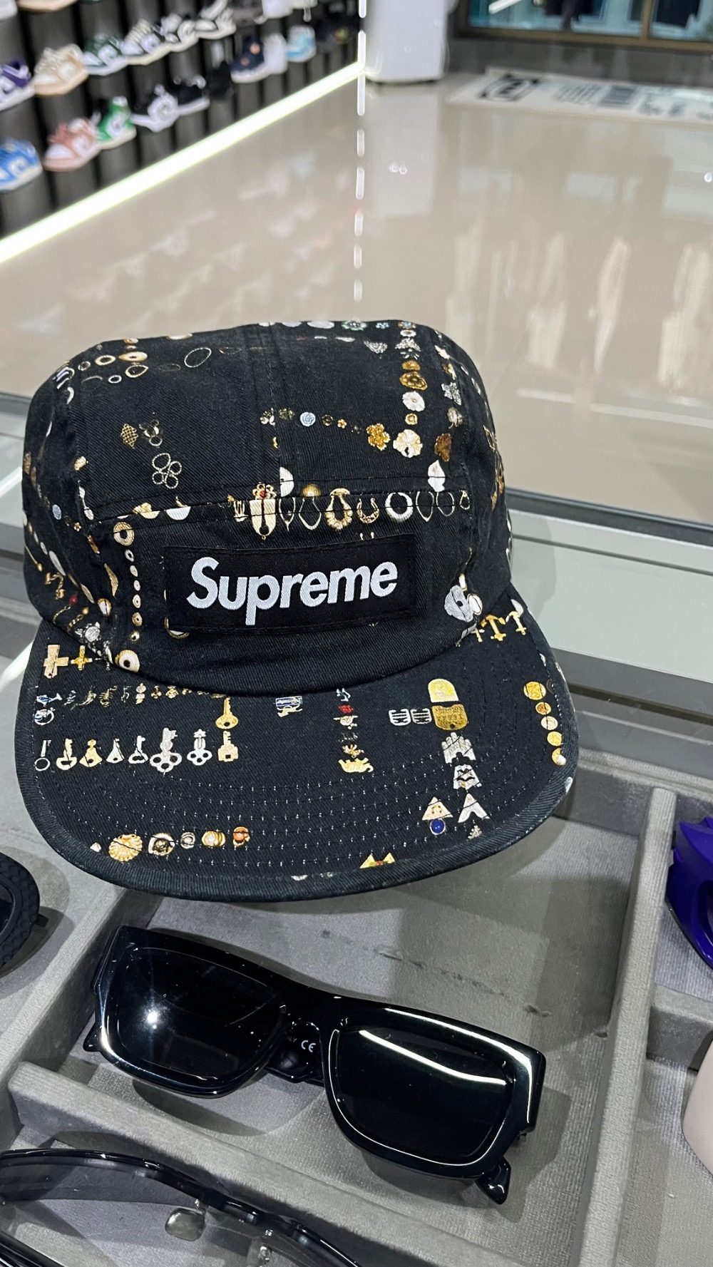 Mike Kelley x Supreme Boné Camp Cap Black SS26-W8 — Único, Novo