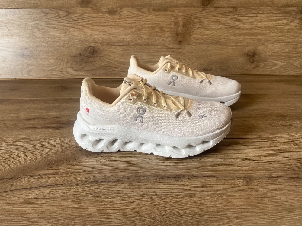 On Running Cloudtilt Blonde Dew — 36, Novo