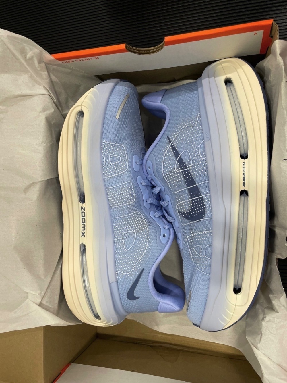 Nike Air Zoom Vomero Premium Aluminum Navy Hydrogen Blue — 41, Novo