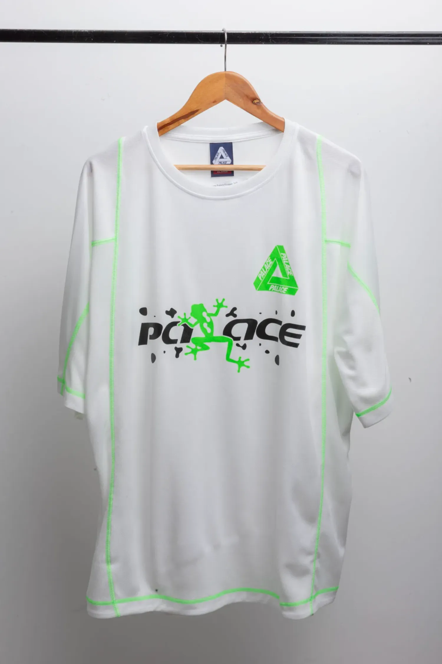 Camiseta Palace Frogger Tech Jersey White — XG, Novo