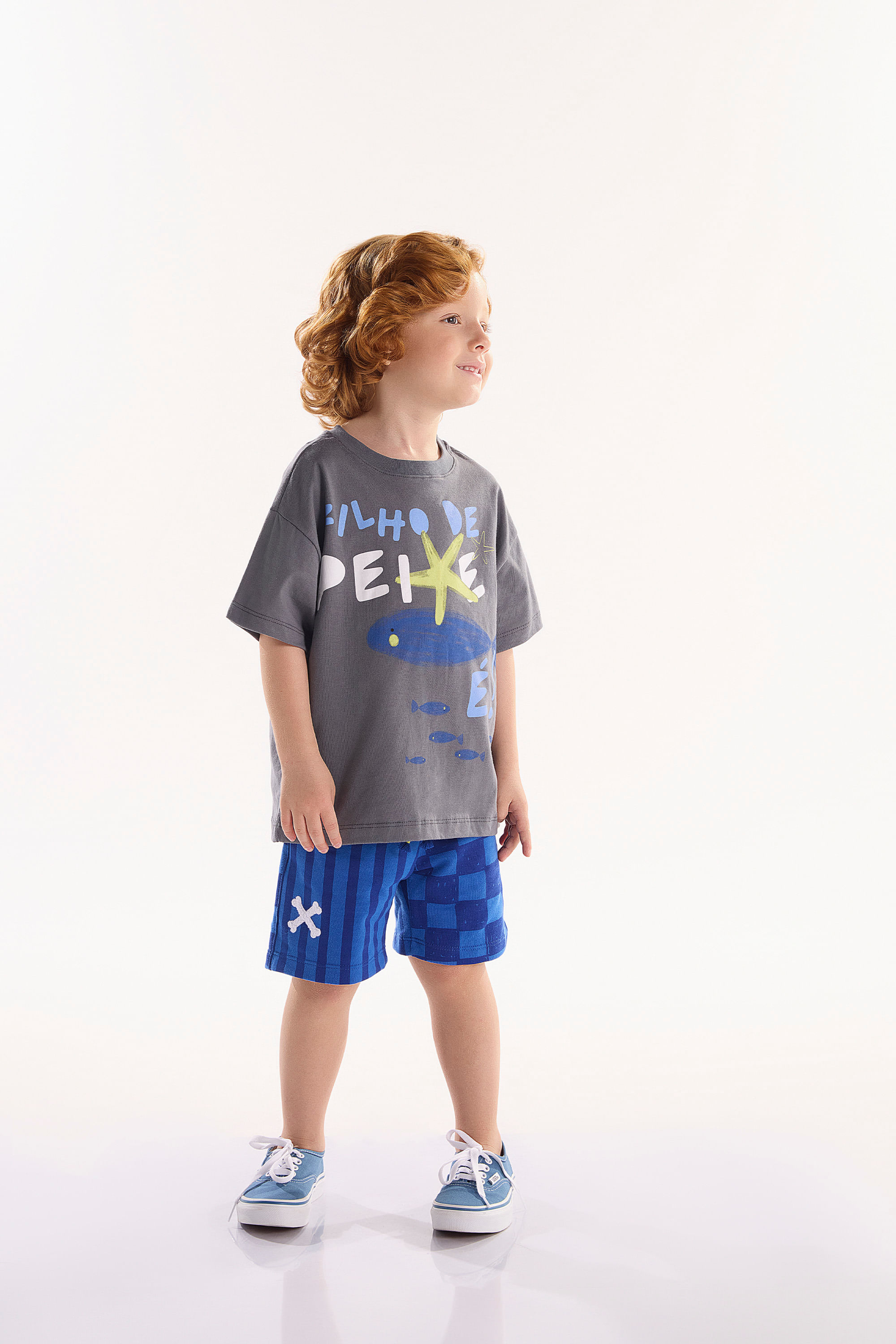 Conjunto oMar Infantil Masculino com Camiseta e Bermuda (Cinza) Três e Já — 01