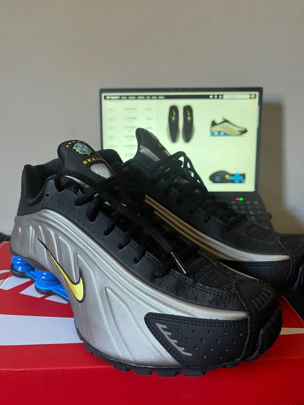 Nike Shox R4 Brazil (Kit Seleção 2026) — 42, Usado
