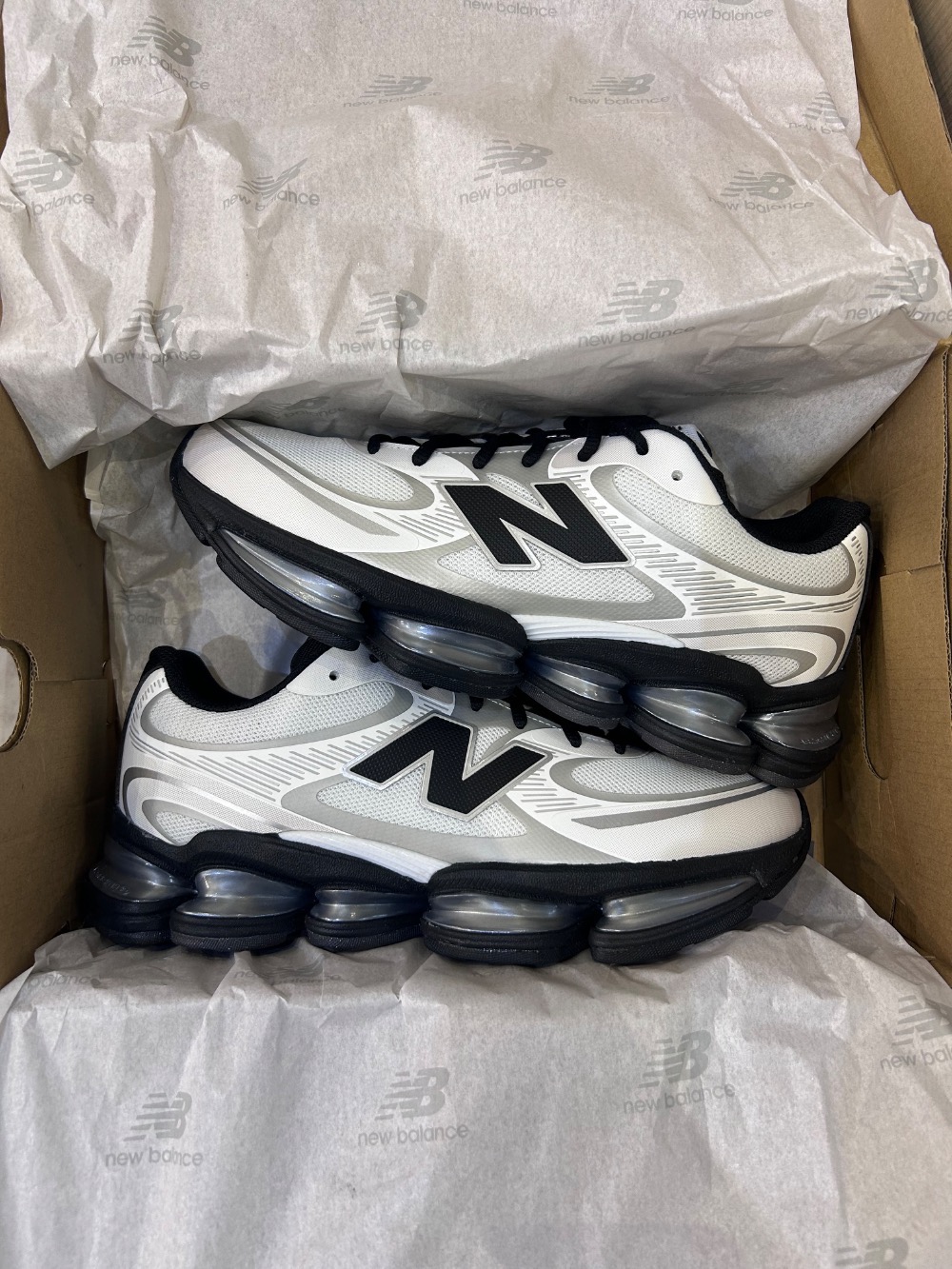 New Balance 2000 Abzorb Black White — 39, Novo