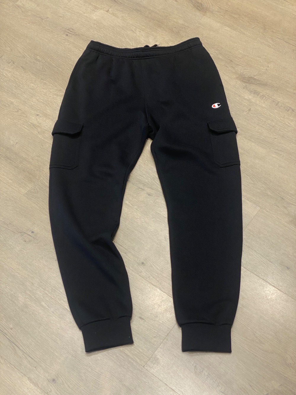 Calça Champion Moletom Cargo C-Patch Black — G / XXG, Novo