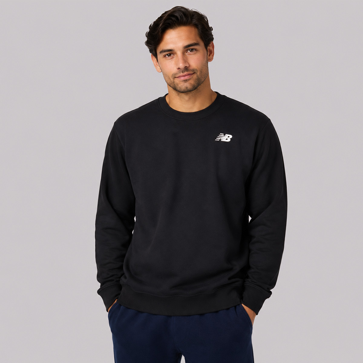 Moletom New Balance Essentials Basic Logo Preto