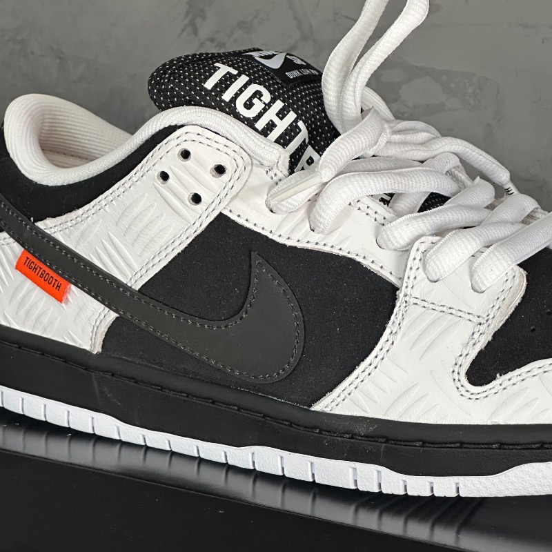 Foto 2 de TIGHTBOOTH x Nike SB Dunk Low Pro Black White — 40, Novo