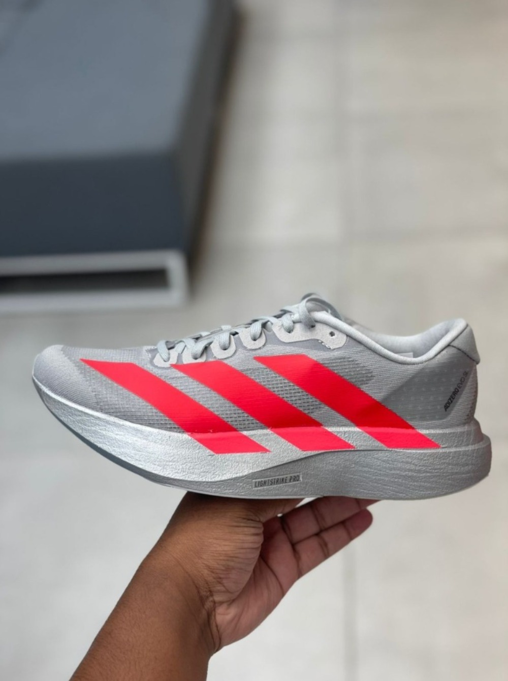 adidas Adizero Evo SL Silver Metallic Lucid Red — 34 / 35 / 36 / 37 / 38 / 39 / 40 / 41 / 42 / 43 / 44, Novo