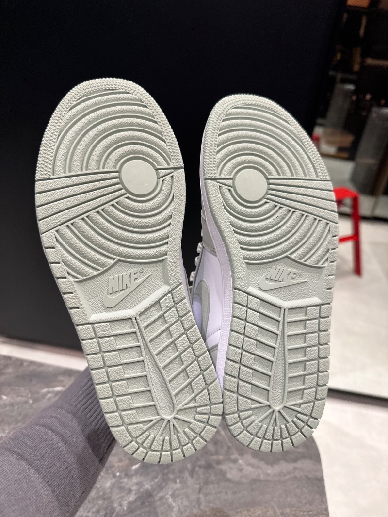 Foto 5 de Air Jordan 1 High Seafoam — 40, Usado