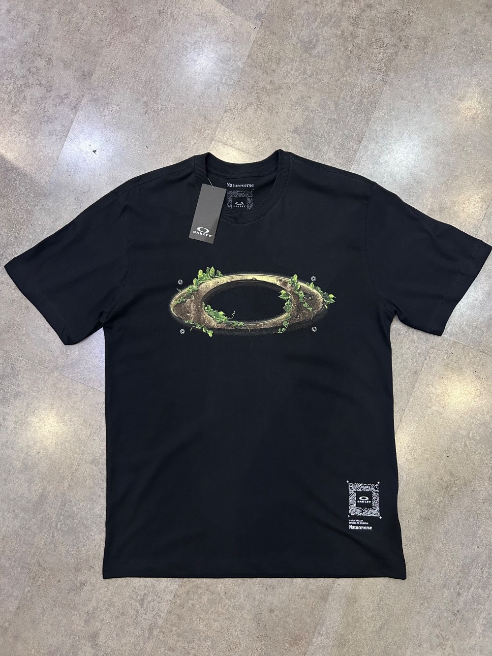 Camiseta Oakley Natureverse Rusty Ellipse Blackout — P / M, Novo