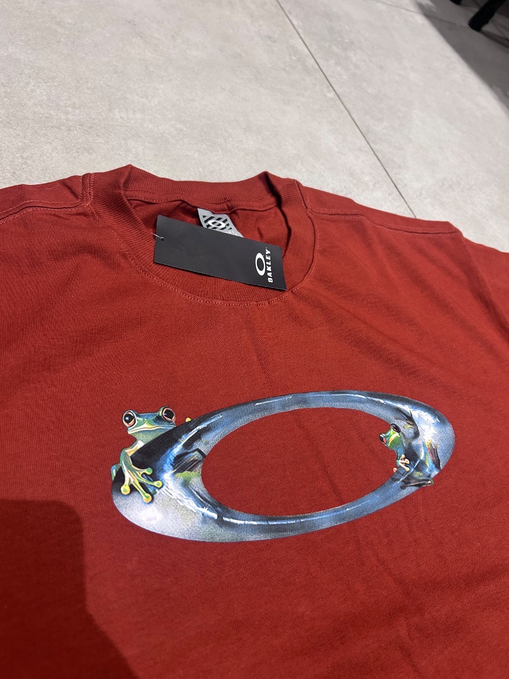 Camiseta Oakley Jupiter`s Adventure Oversized Fit Flame red — P / M / G / XG, Novo
