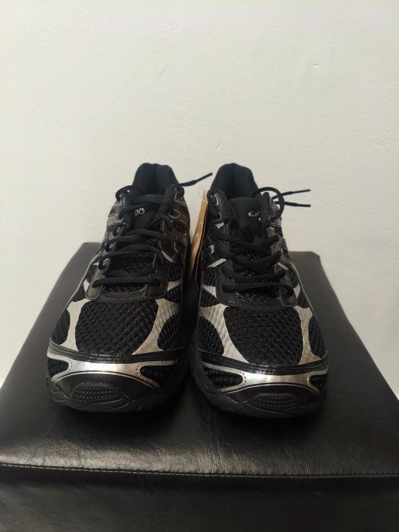 Foto 2 de Asics Gel-Cumulus 16 Black — 44, Novo
