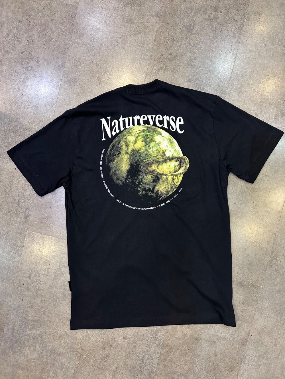 Camiseta Oakley Natureverse Planet Blackout — P / M / G / XG, Novo