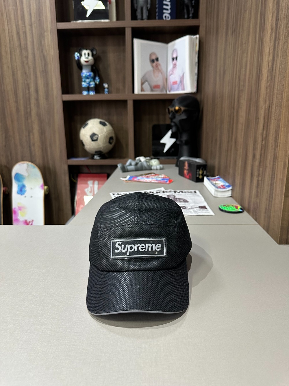 Boné Supreme Metallic Mesh Camp Black FW26-W1 — Único, Novo