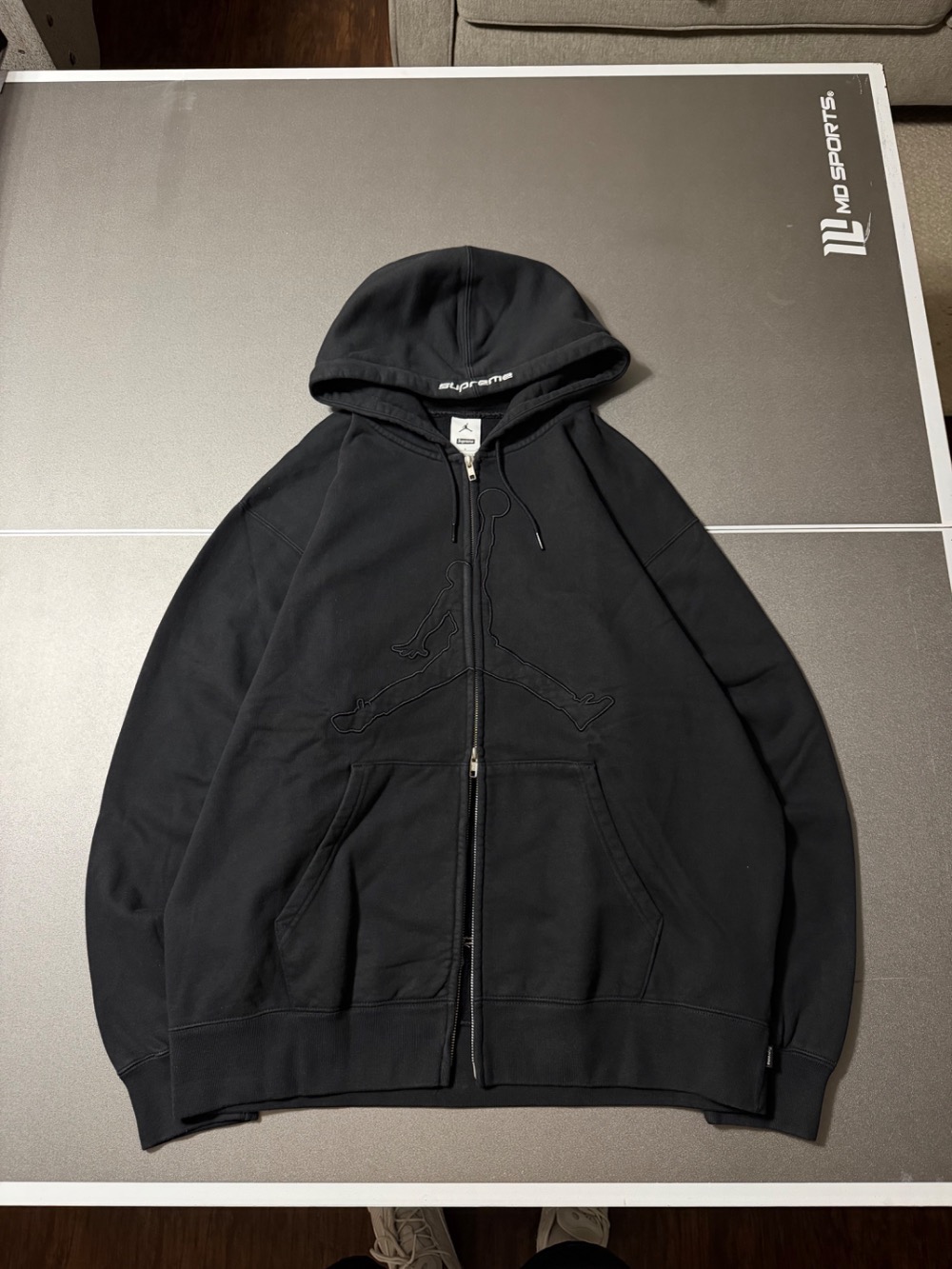 Air Jordan x Supreme Jaqueta Hooded Black SS26-W15 — P, Novo