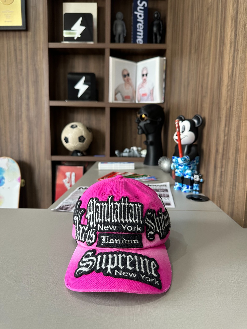 Boné Supreme City Patches 6-Panel Magenta SS26-W8 — Único, Novo