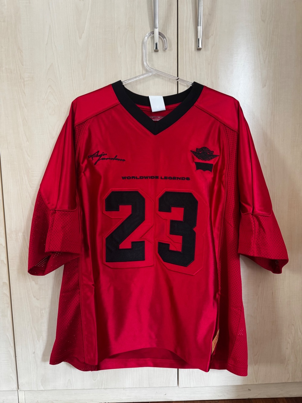 Levi's x Air Jordan Camiseta Footbal Red — G, Novo