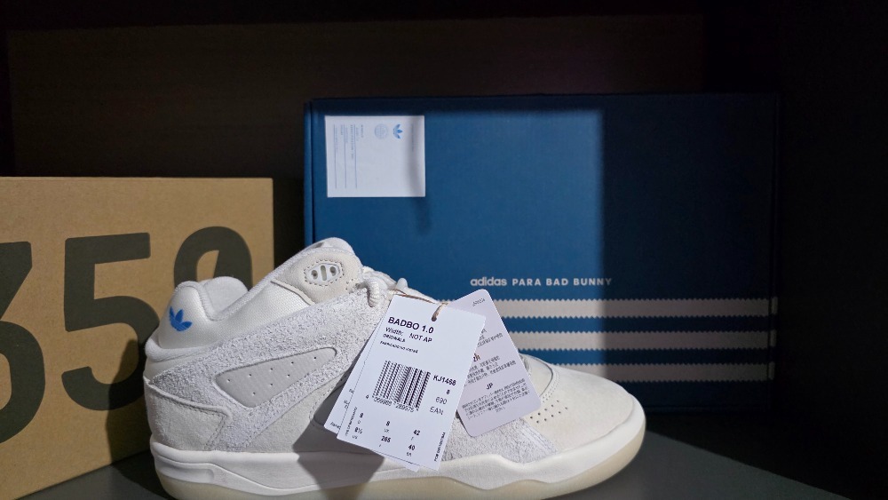 Bad Bunny x adidas BadBo 1.0 Chalk White Talc — 40, Novo
