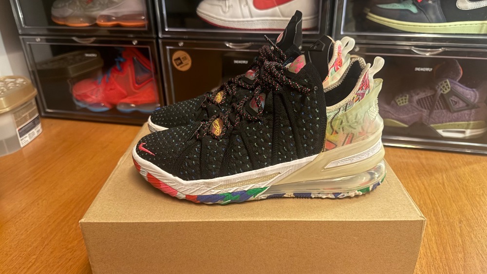 Nike LeBron 18 James Gang — 40, Usado