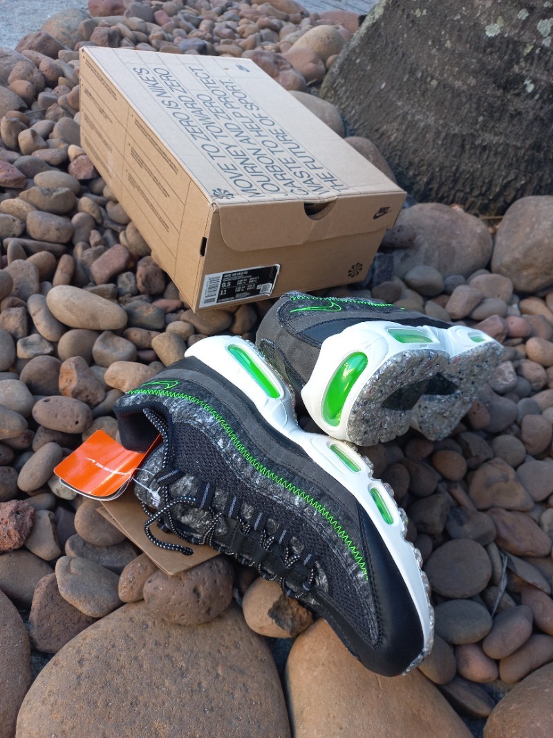 Nike Air Max 95 Move to Zero — 41, Novo