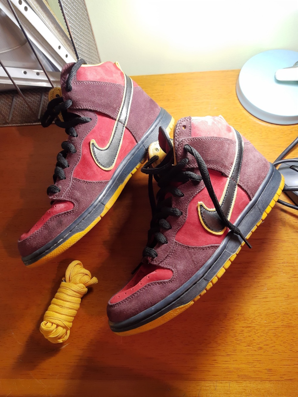 Nike SB Dunk High Iron Man Team Red — 40, Usado