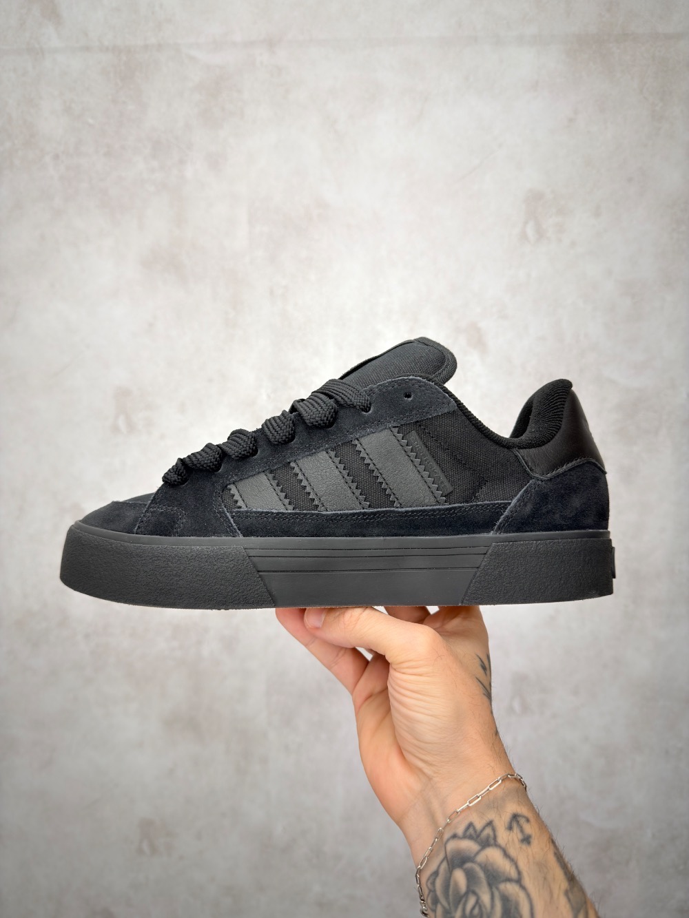 adidas Superskate ST Core Black — 39 / 40 / 41 / 42 / 43 / 44, Novo