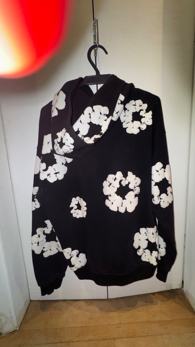 Foto 3 de Moletom Denim Tears The Cotton Wreath Black — M, Usado