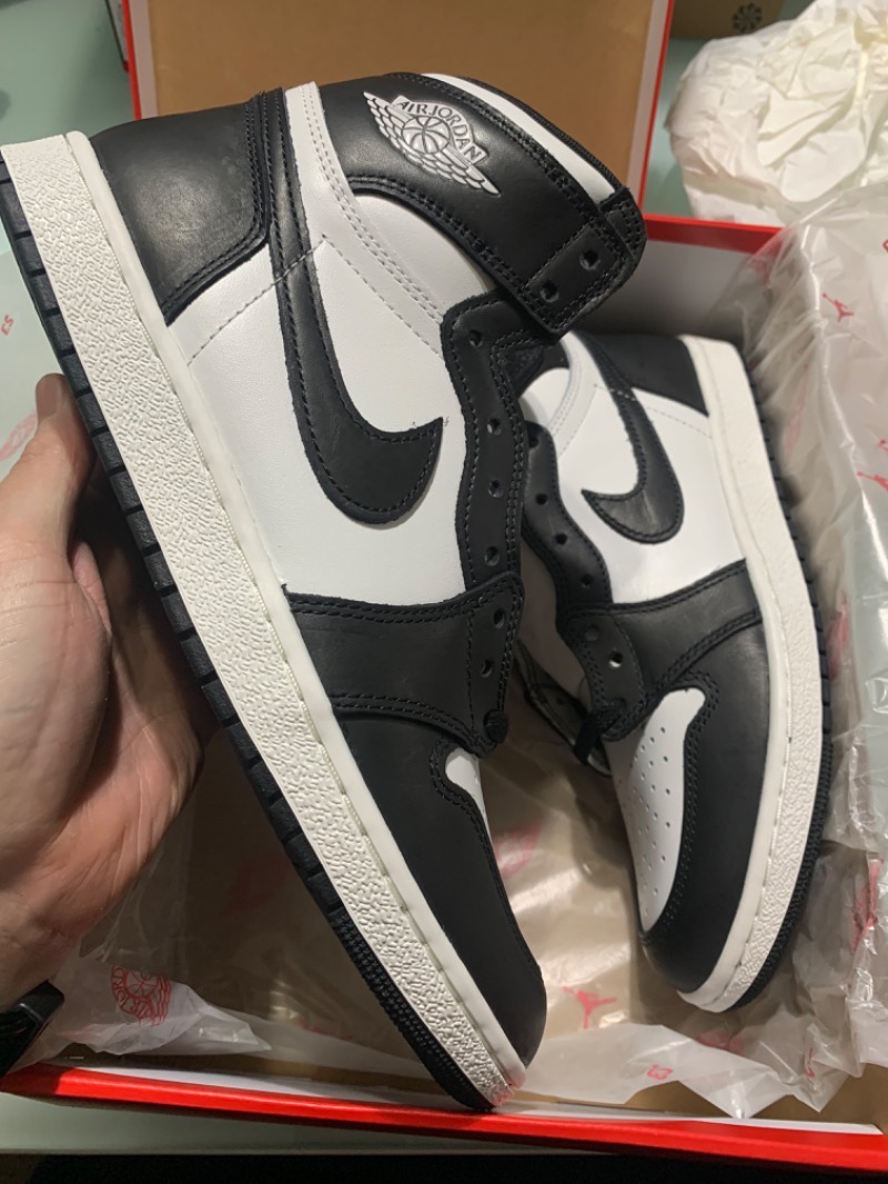 Air Jordan 1 High '85 Black White — 42, Novo