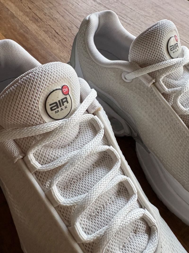 Foto 4 de Nike Air Max DN White Metallic Silver — 41, Usado