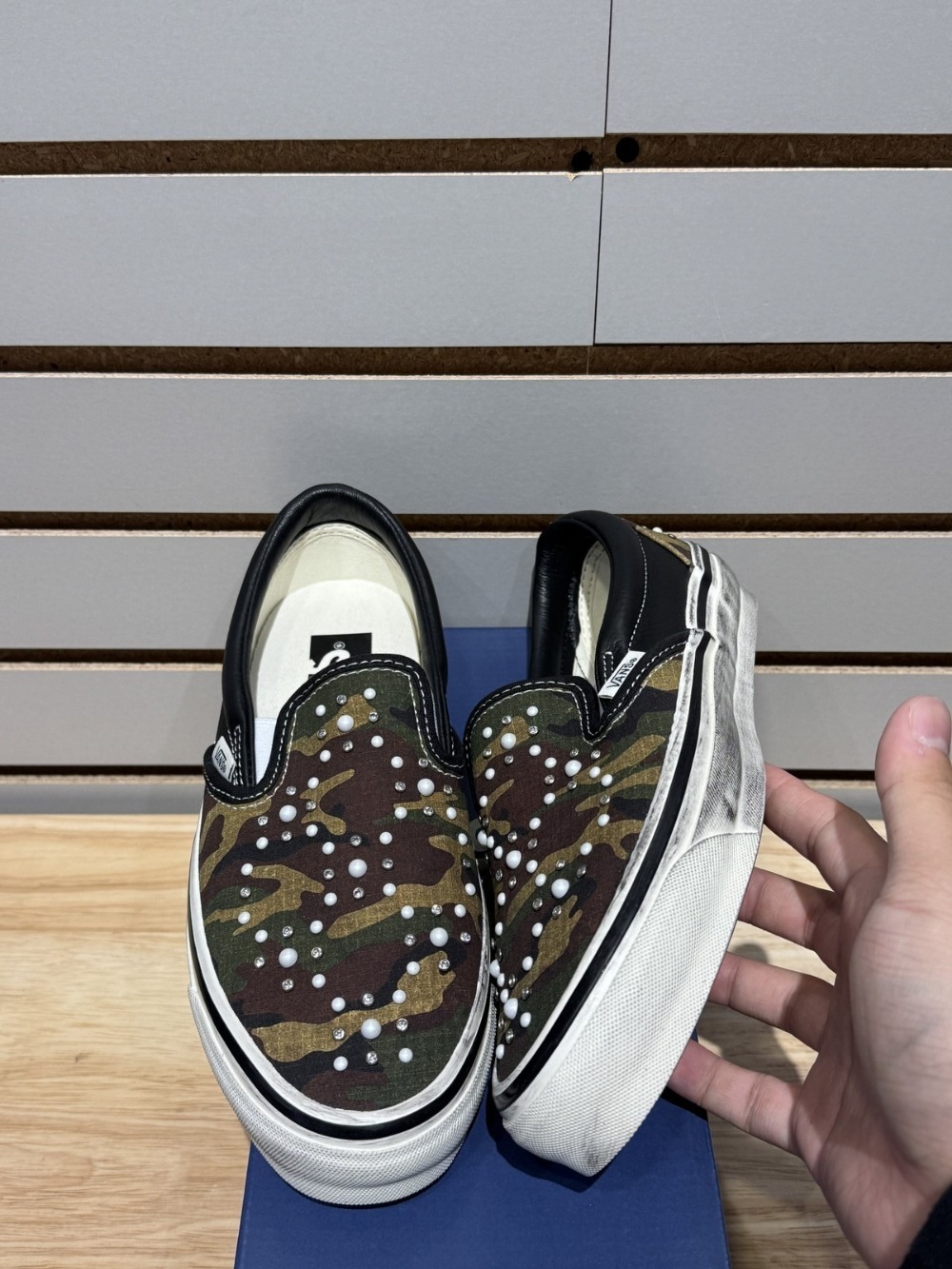 Satoshi Nakamoto x Vans LX Classic Slip-On 98 Pearlized Camo Black — 34 / 35 / 35.5 / 36 / 37, Novo