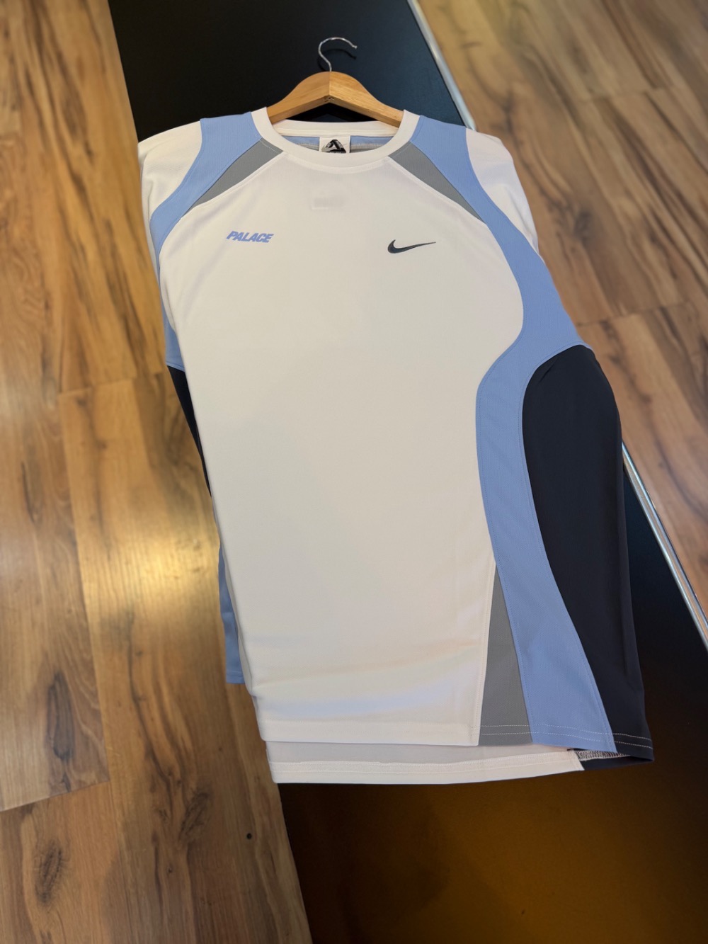 Palace x Nike Camiseta Jersey White — G, Novo