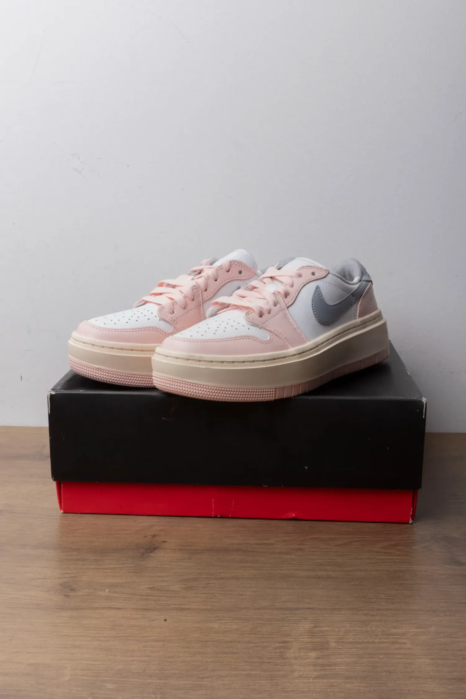 Air Jordan 1 Elevate Low Guava Ice — 37, Novo
