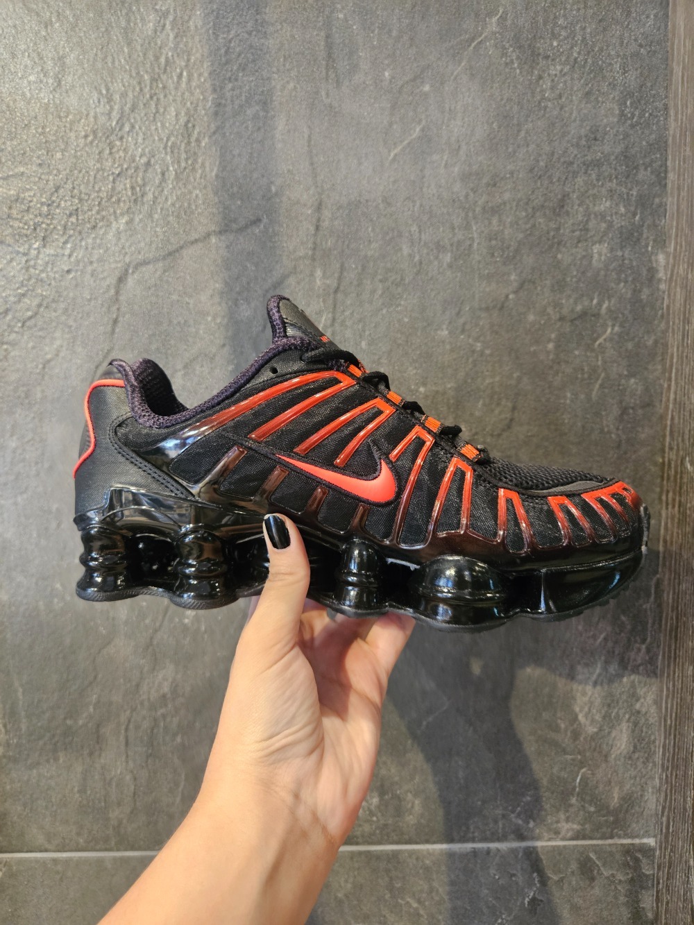 Nike Shox TL Black Light Crimson — 38 / 39 / 40 / 41 / 42 / 43, Novo