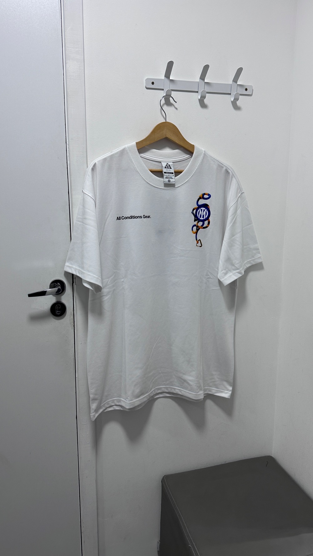 Inter de Milão x Nike ACG Camiseta White — M, Novo