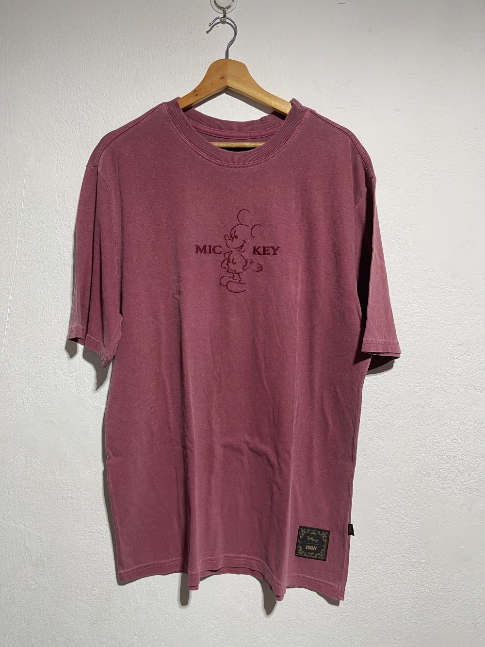 Disney x High Company Camiseta Silhouette Burgundy — P, Novo