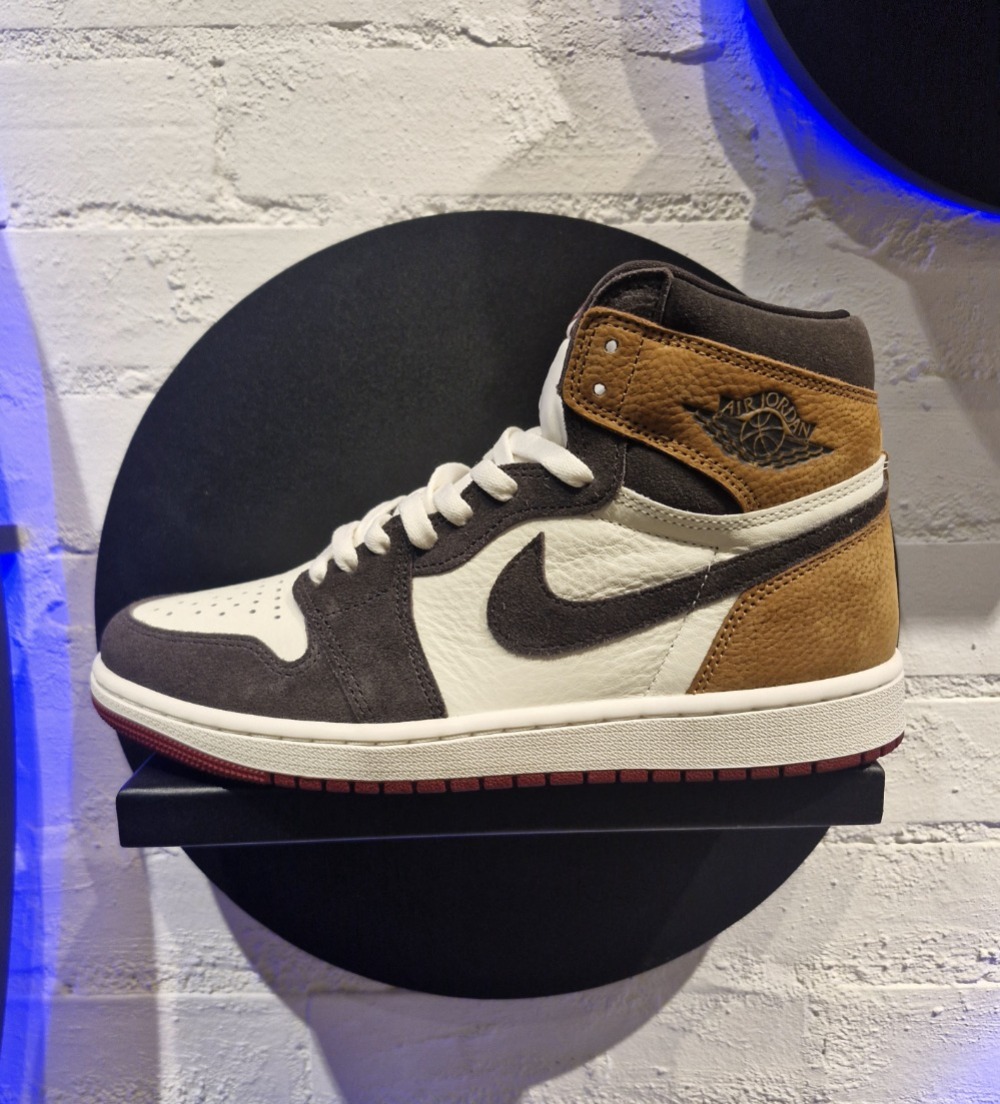 Air Jordan 1 High OG Love Letter — 39 / 39.5 / 40 / 40.5 / 41 / 42 / 42.5 / 43 / 43.5 / 44 / 46, Novo