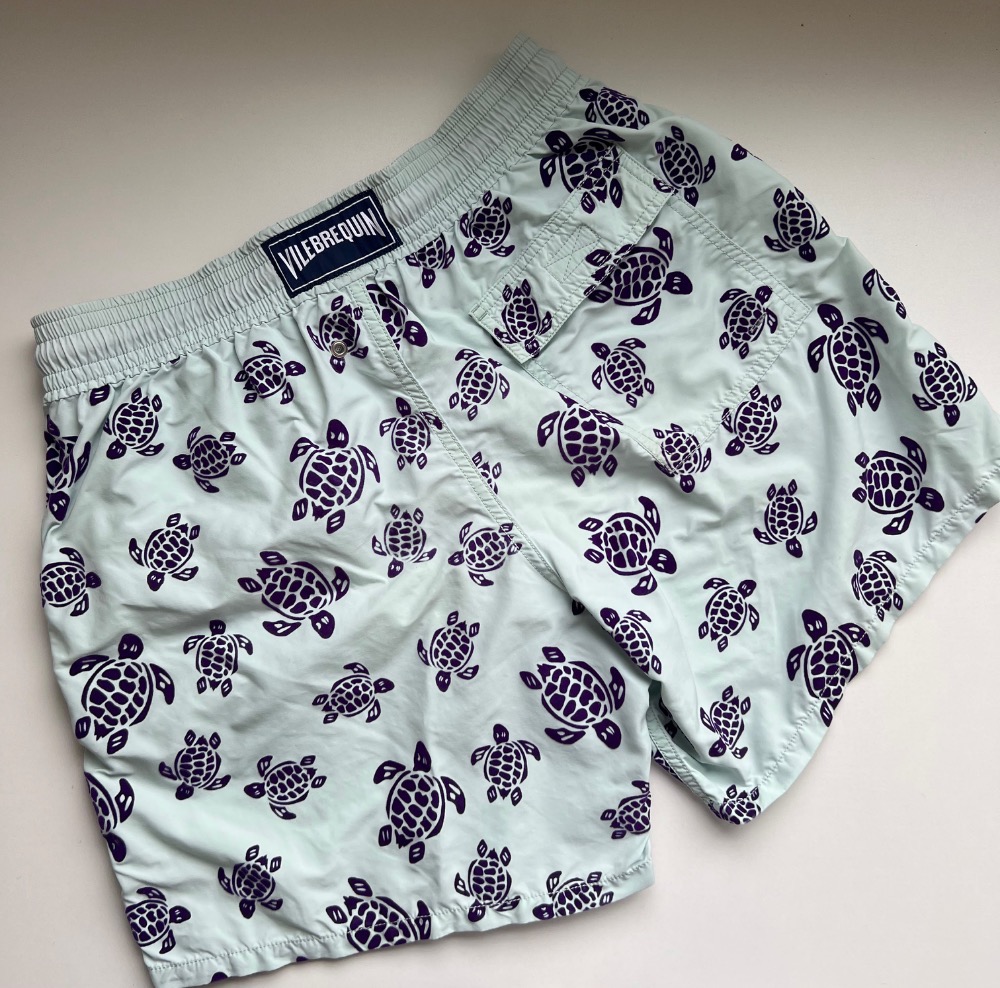 Bermuda Vilebrequin Turtle Print Swim Shorts Blue — M, Usado