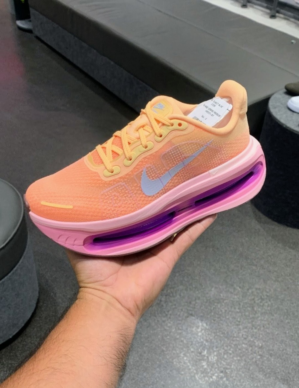 Nike Vomero Premium Tangerine Tint Feminino — 34, Novo