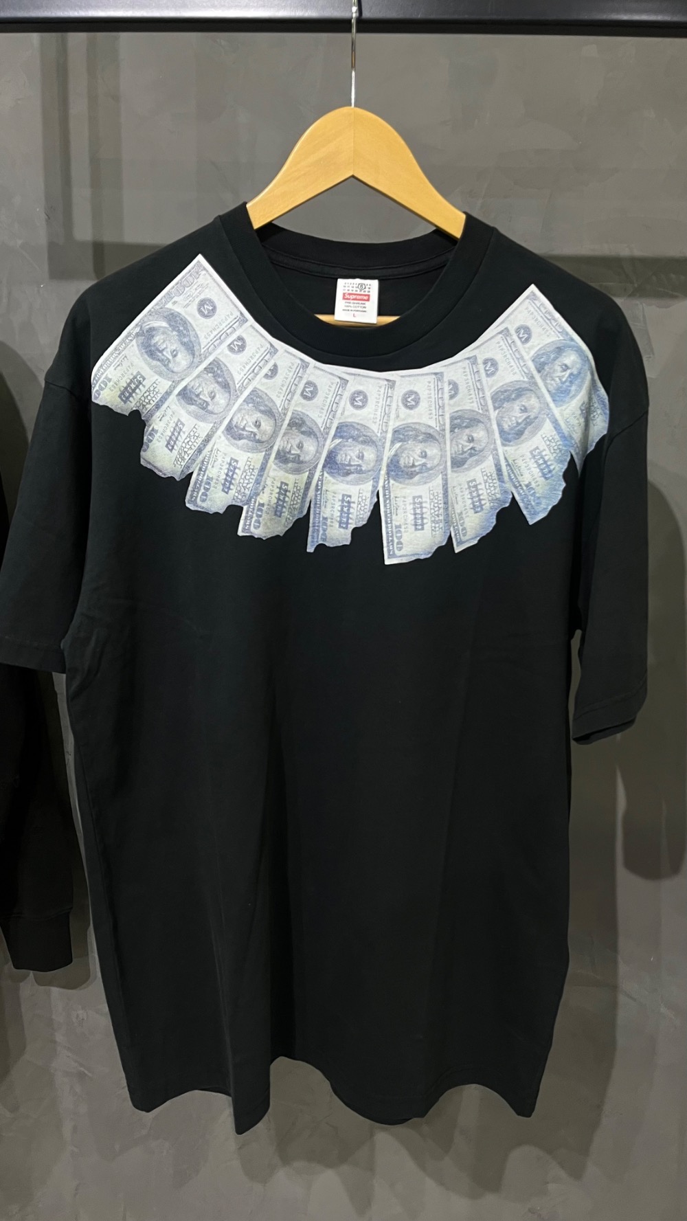 Maison Margiela x Supreme Camiseta Money Black SS26-W4 — G, Novo