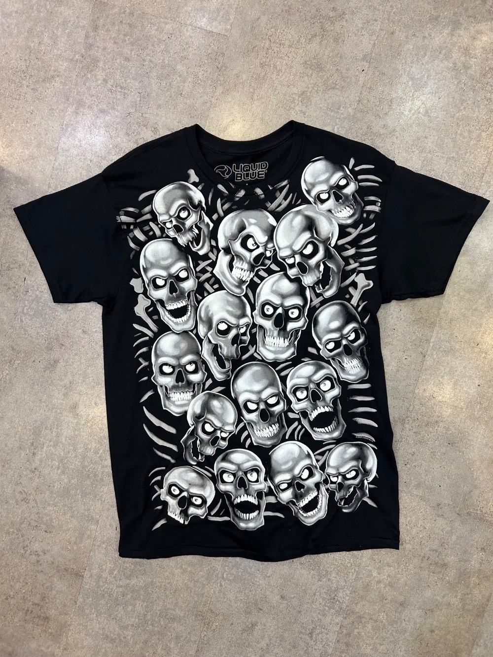 Camiseta Liquid Blue Skull Pile Silver — G, Novo